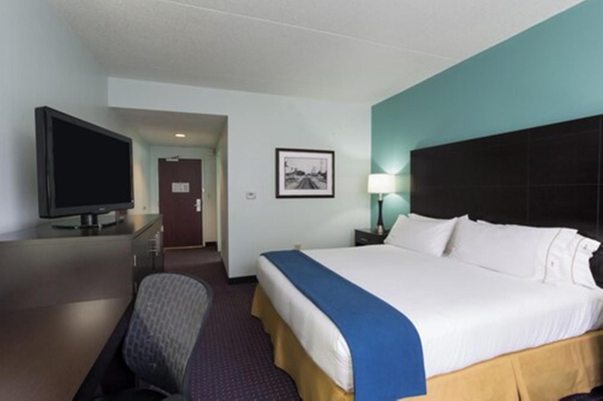 Standard King Room