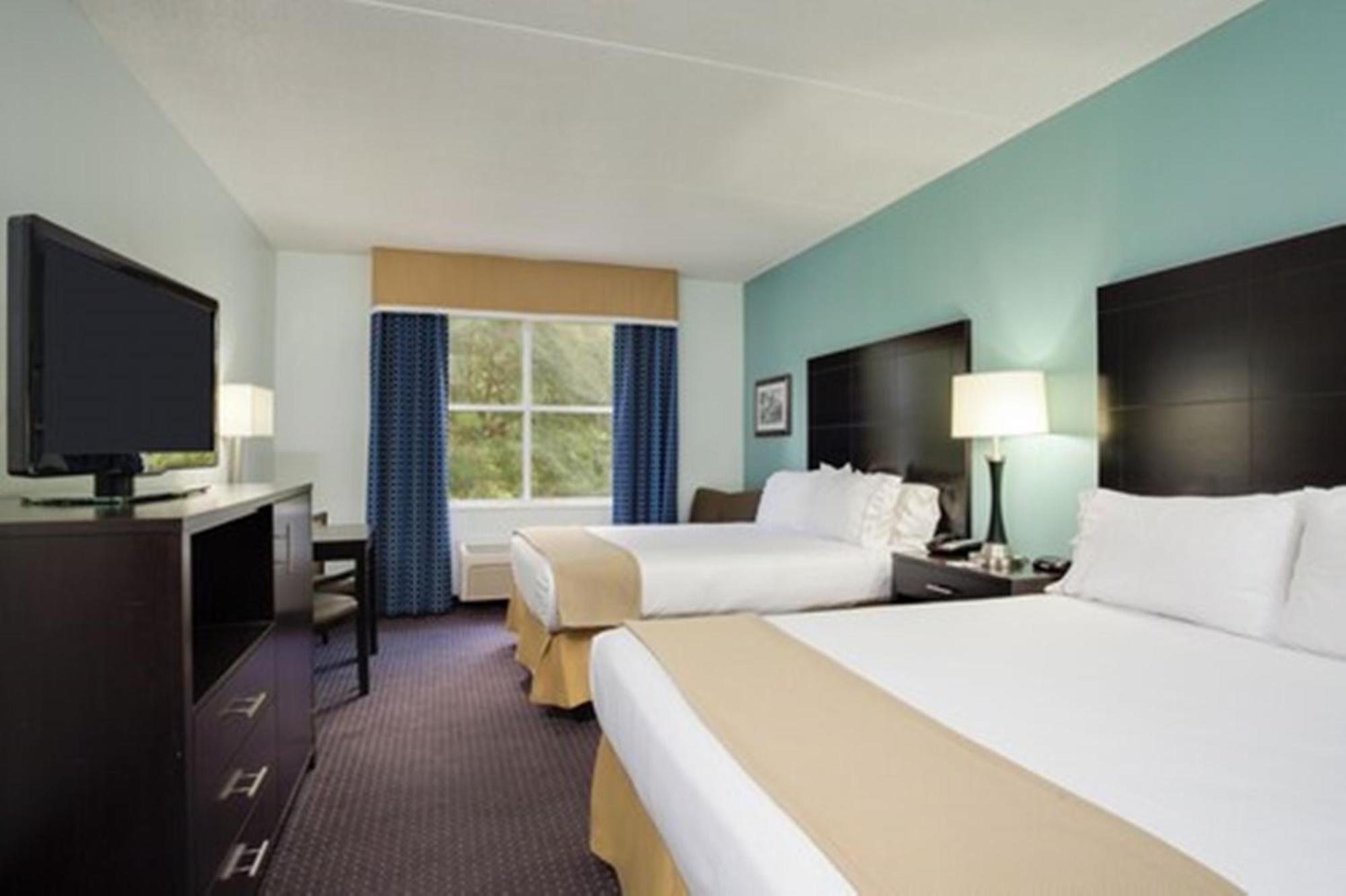 Standard King Room Roll Shower Mobility Accessible