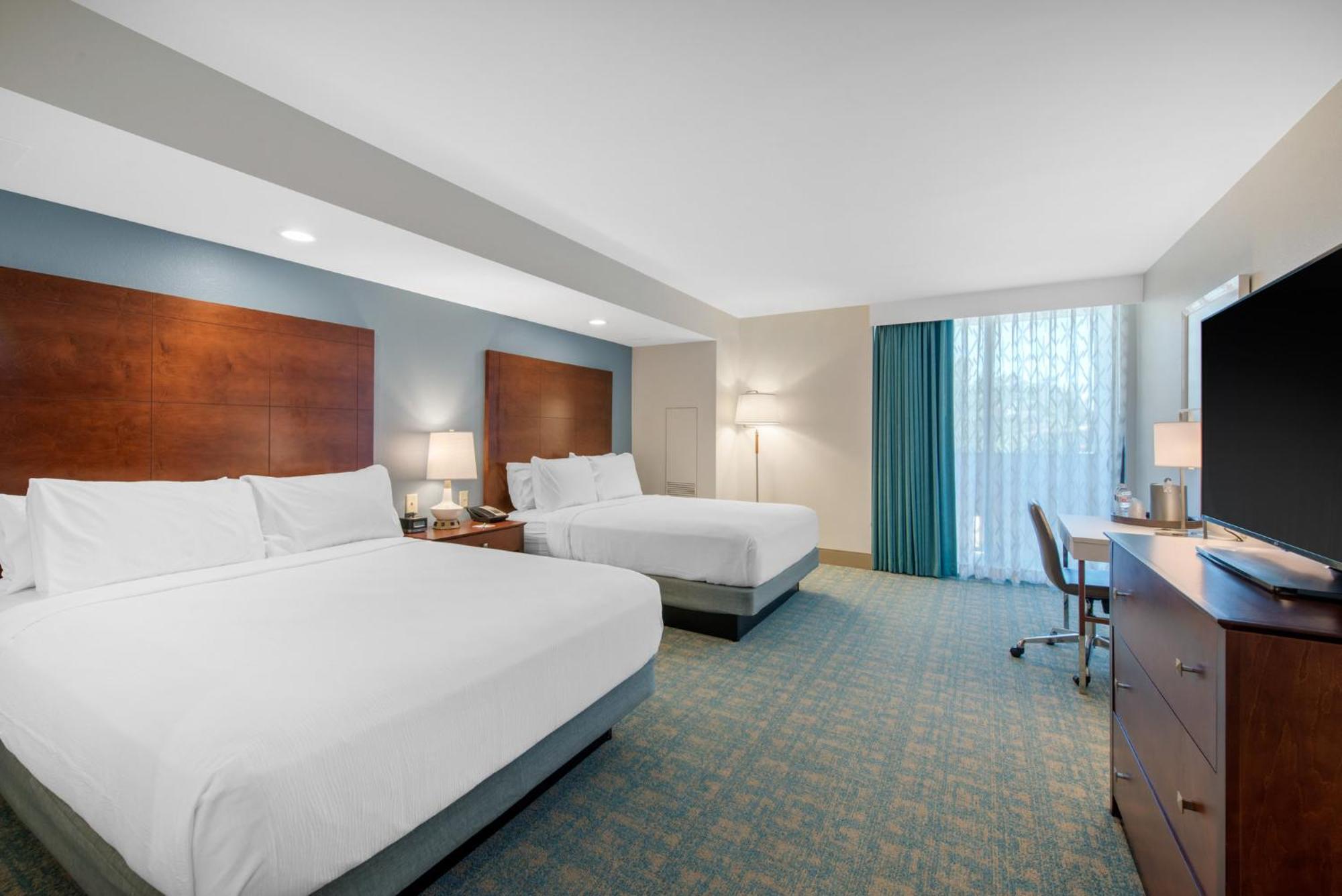 Standard Queen Room Two Queen Beds Pool View