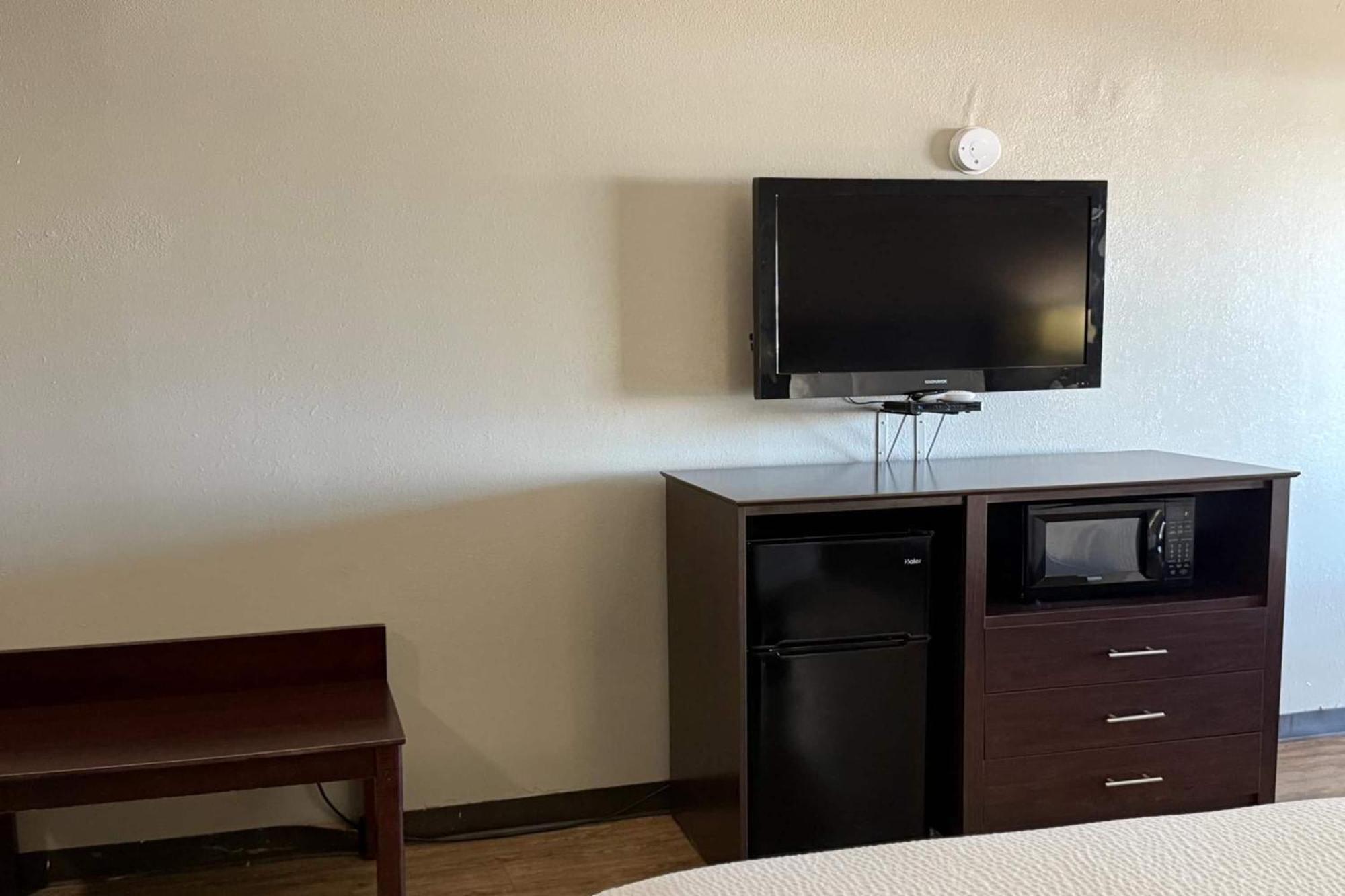 Deluxe Double Room Two Double Beds Disability Access Non-Smoking