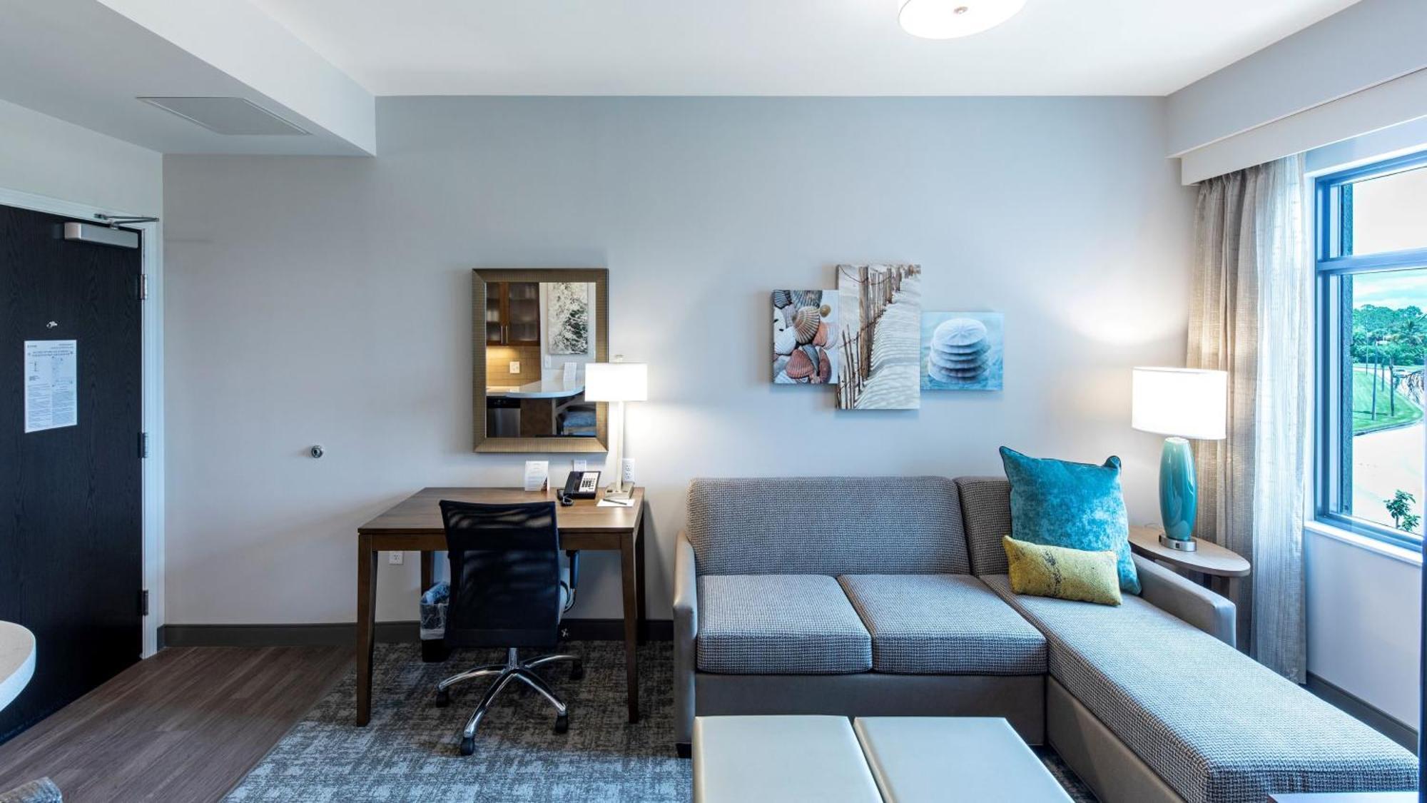 One-Bedroom King Suite