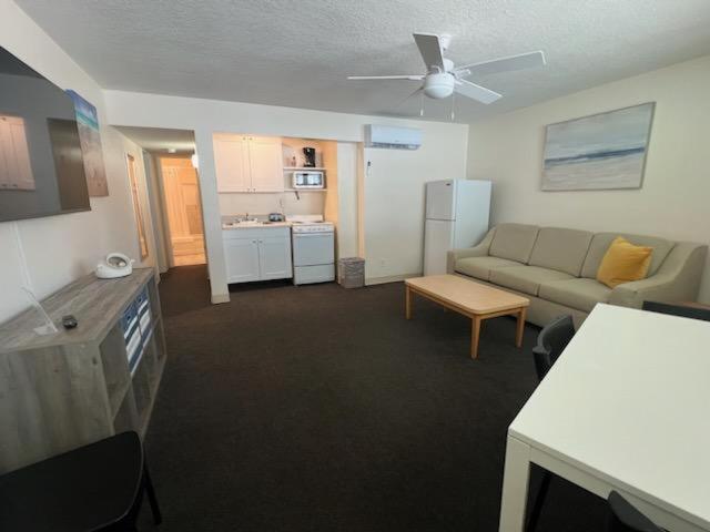 One-Bedroom Apartment Two Beds