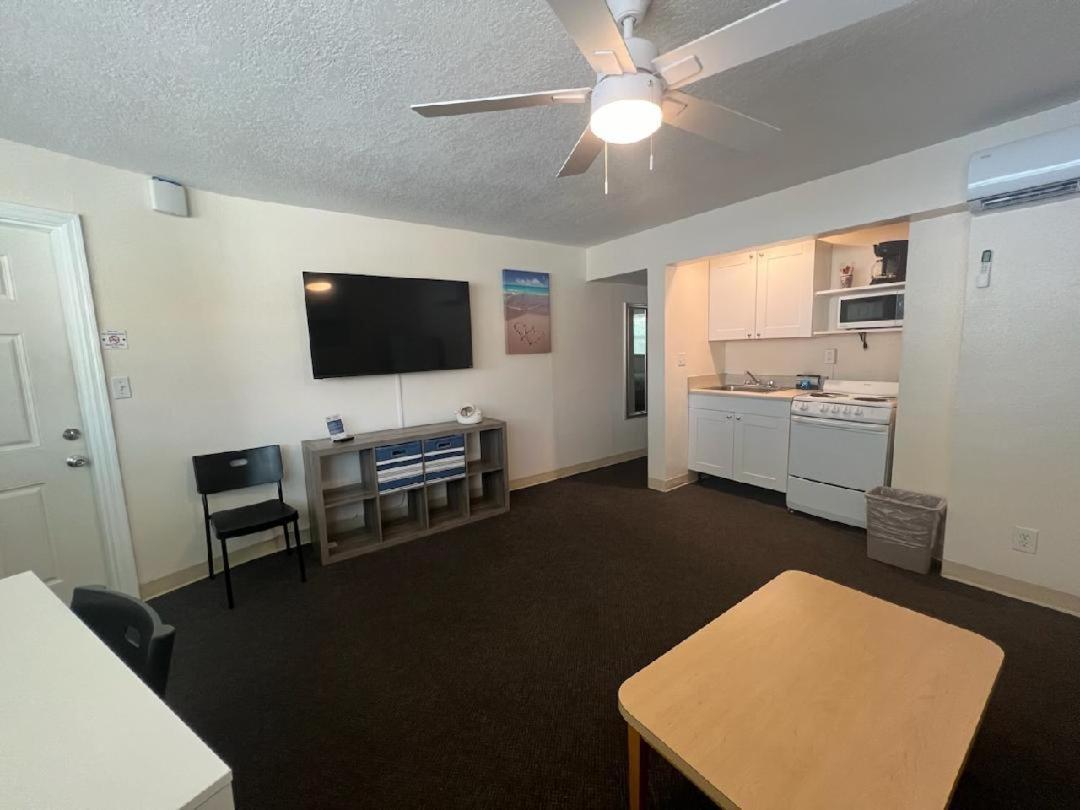 One-Bedroom Apartment Two Beds