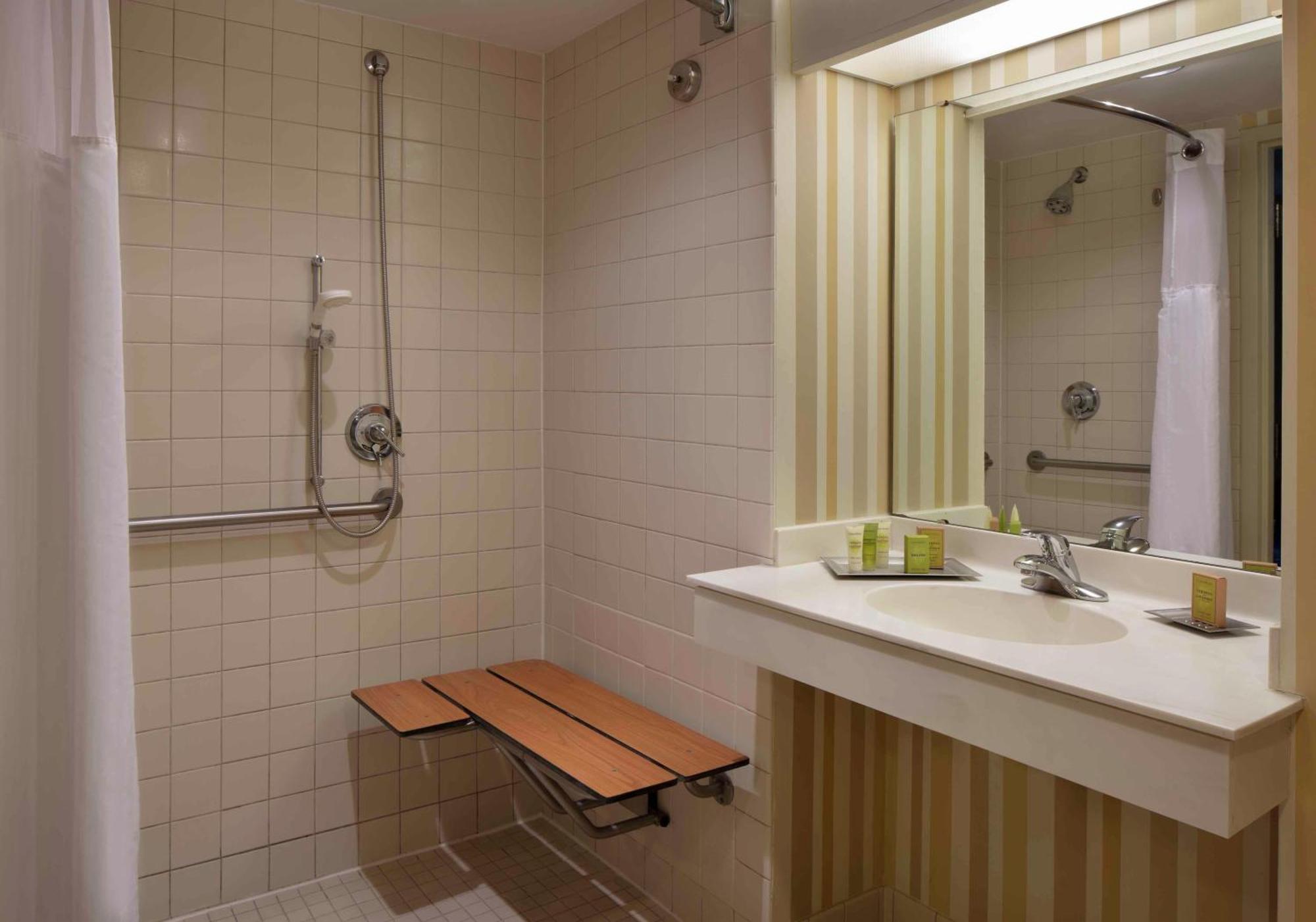 Queen Room Two Queen Beds Disability Access