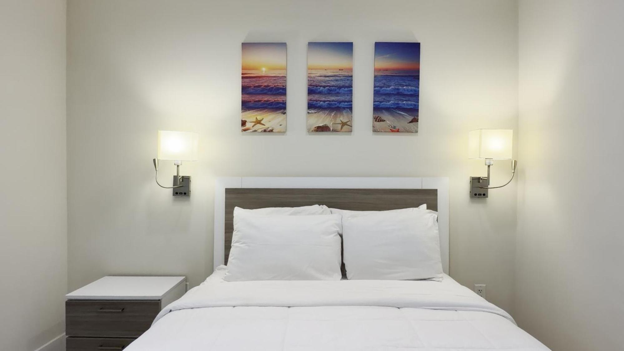 Deluxe King Suite