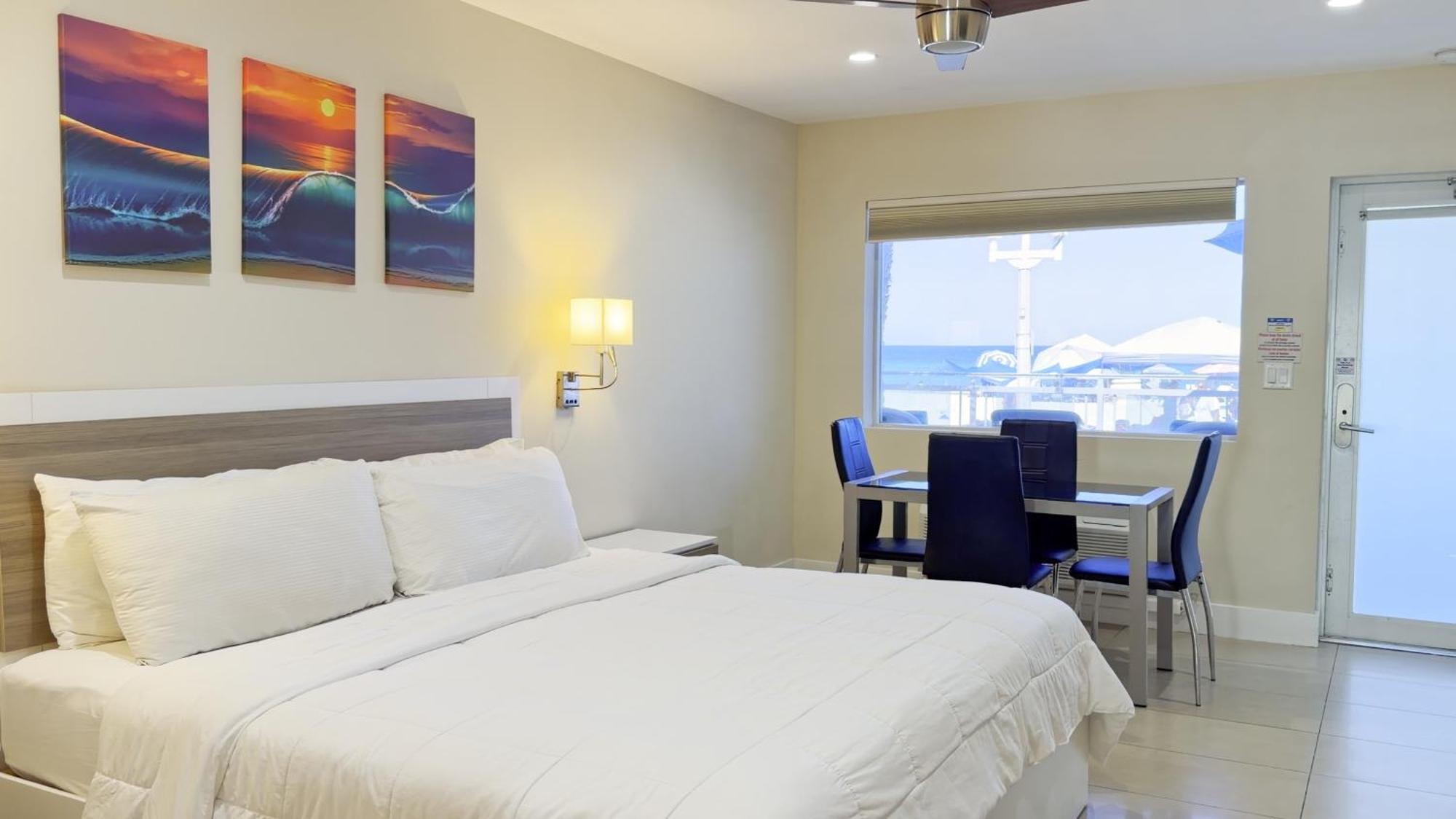 Deluxe King Suite