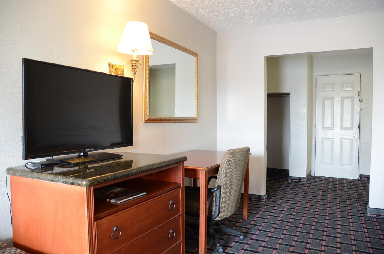 Double Room Two Double Beds Non-Smoking