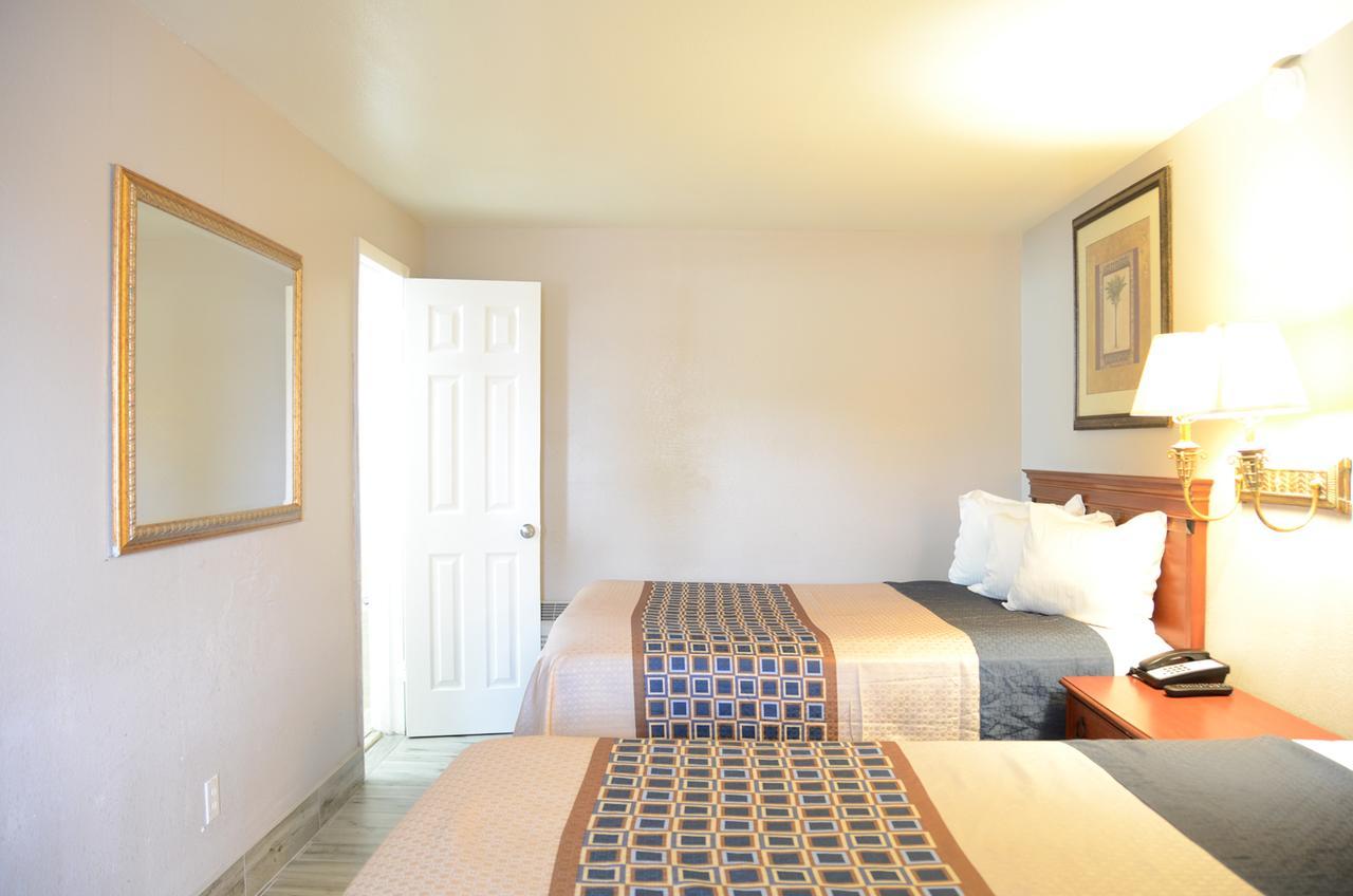 Double Room Two Double Beds Smoking