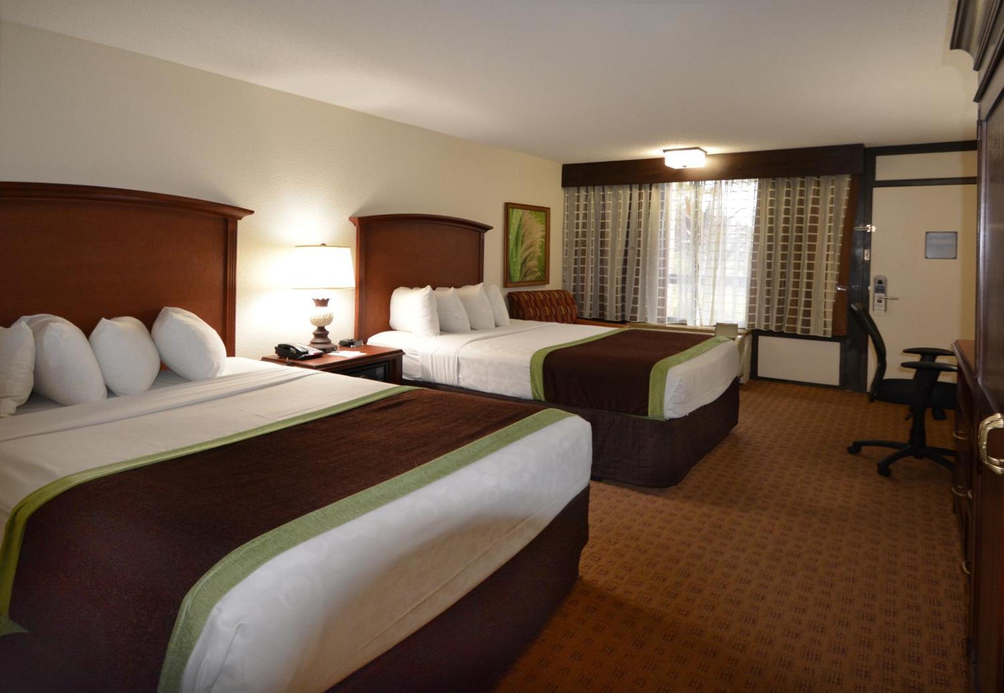 Deluxe Double Room with Two Double Beds,1251522121:JPEG
