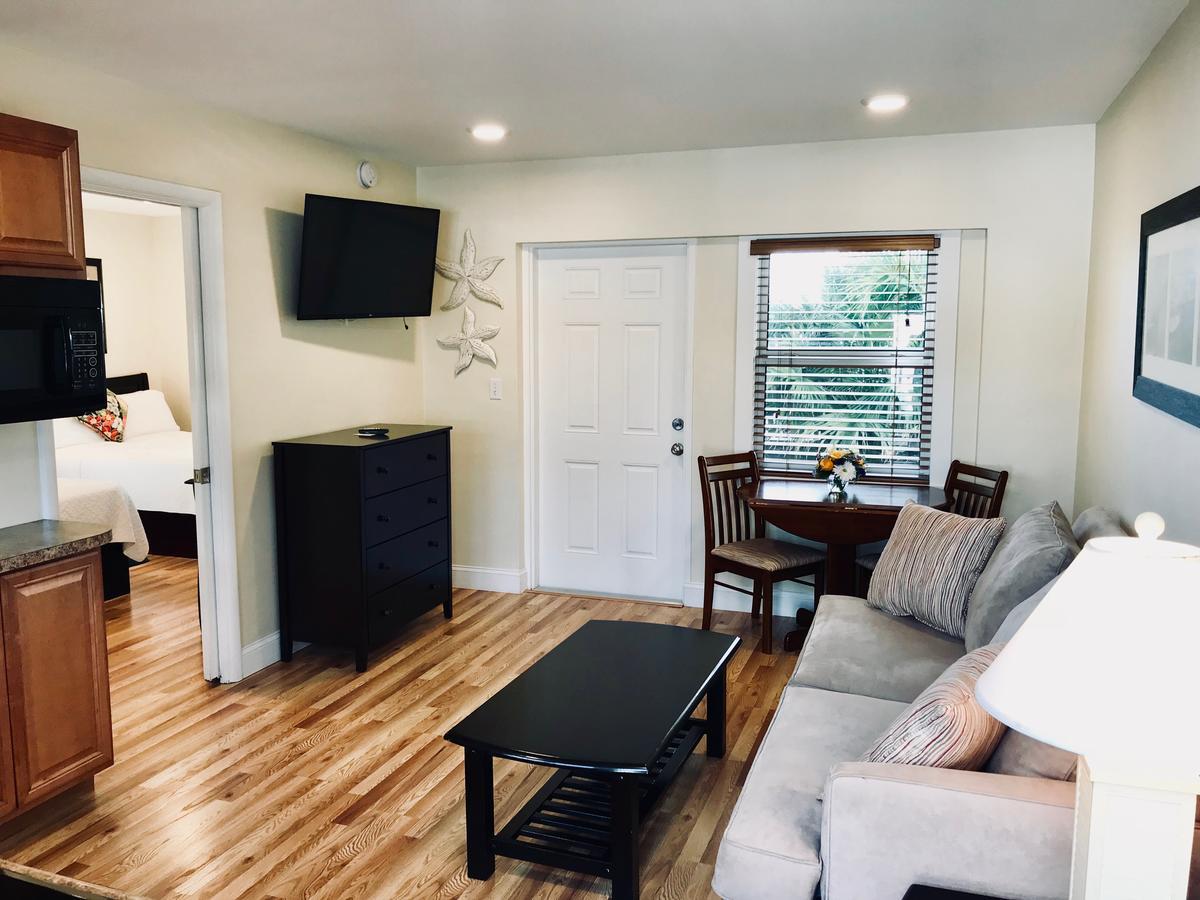 Deluxe Suite With Sleeper Sofa,634810272:JPEG