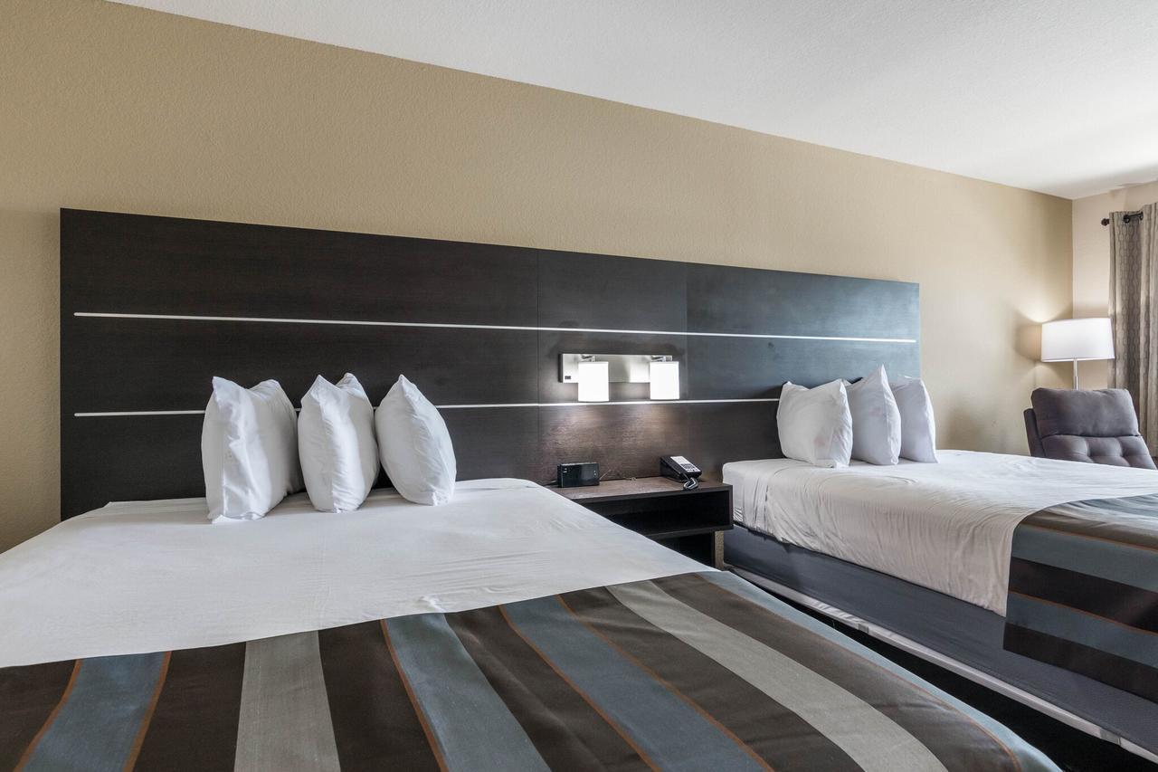 Queen Room Two Queen Beds Non-Smoking