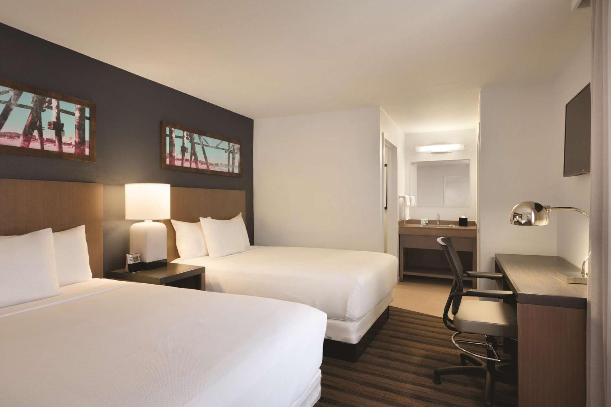 Suite Estudio con 2 camas dobles