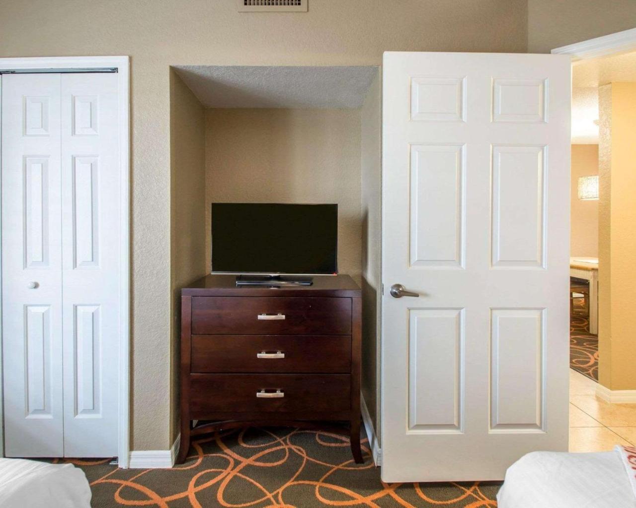 Family Suite,1190198134:JPEG