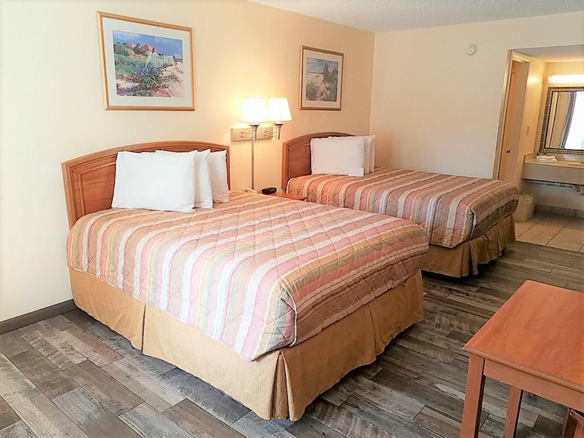 Queen Room Two Queen Beds