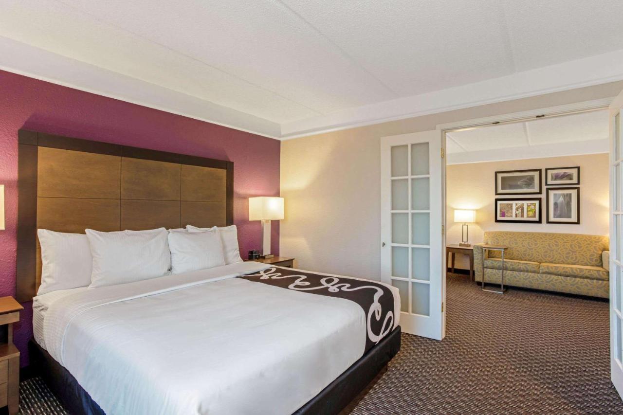King Suite with Sofa Bed