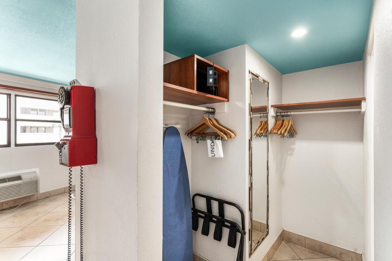 Suite Supérieure avec 2 Lits Queen-Size et 1 Canapé-Lit - Vue sur Golfe
