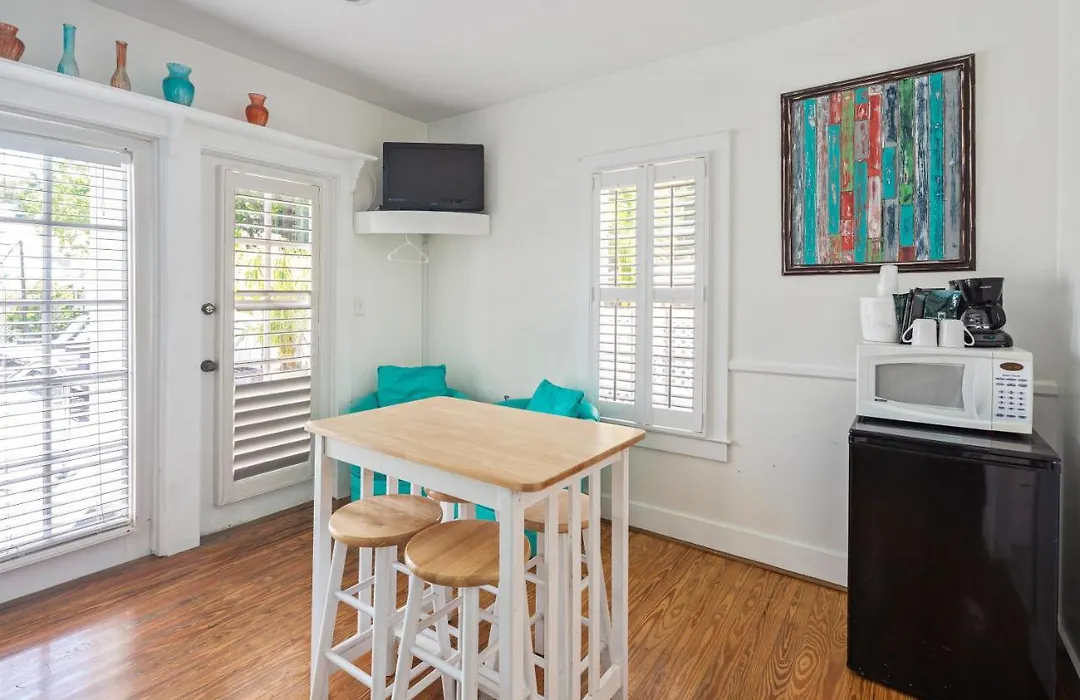 Wicker Guesthouse-1
