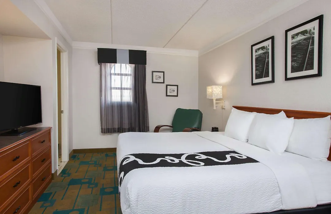 Baymont By Wyndham Fort Myers Central-1