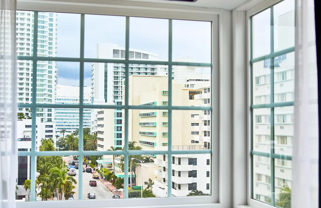 Modern Studio In Miami Beach-1