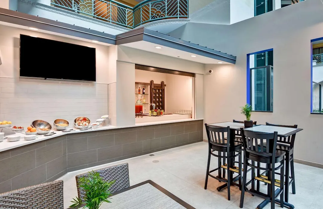 Embassy Suites By Hilton Miami International Airport-1