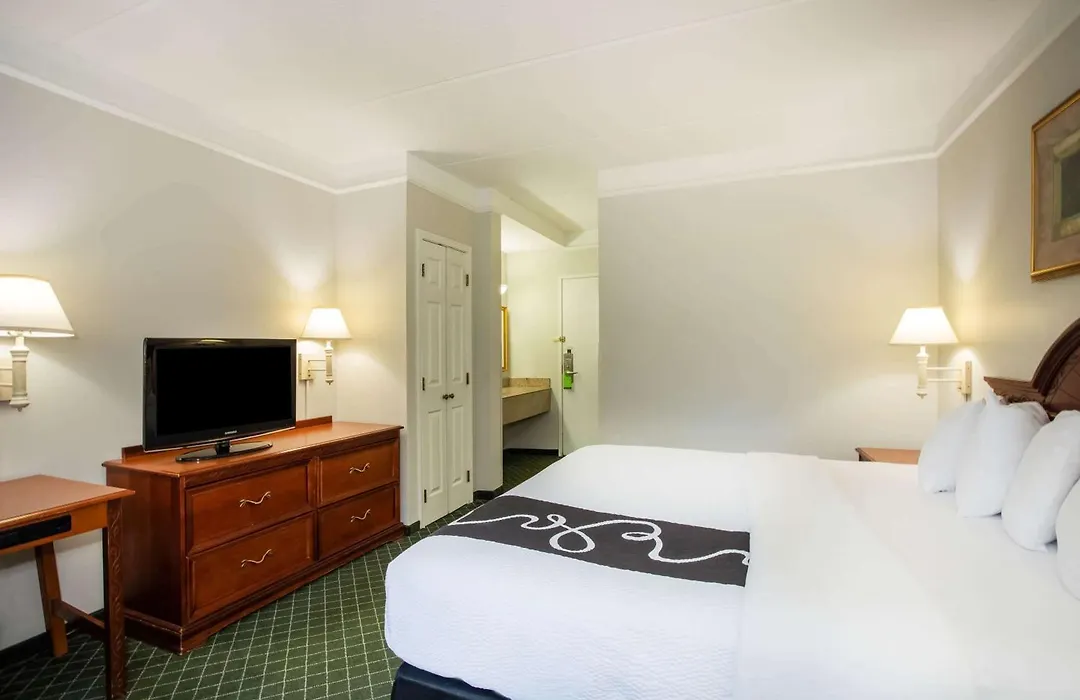 La Quinta By Wyndham Melbourne Viera-1