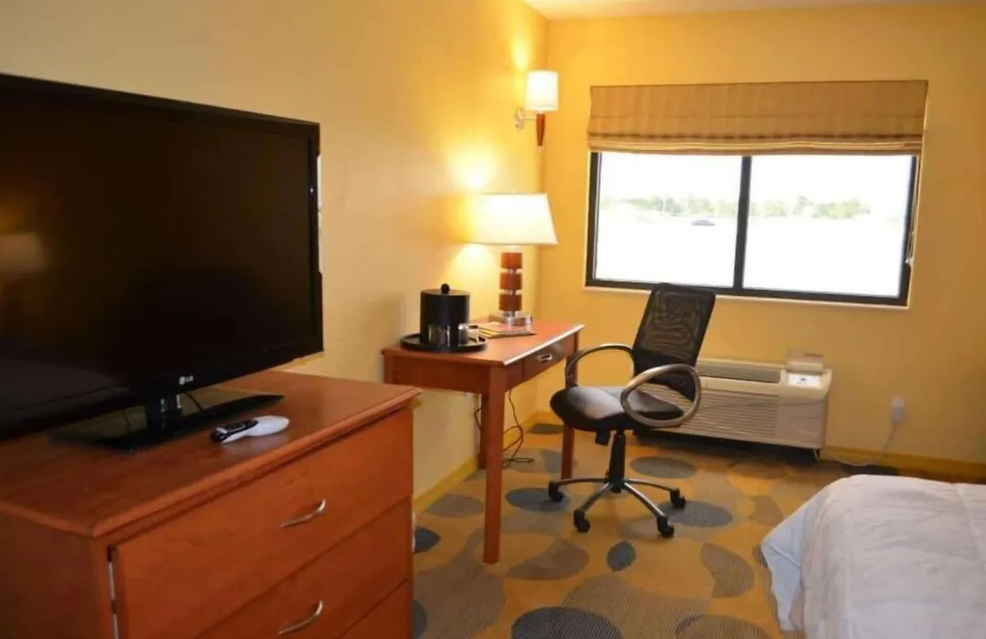 Marble Waters Hotel & Suites, Trademark By Wyndham (Adults Only)-1