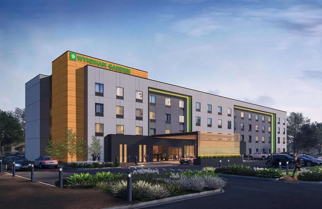 Wyndham Garden Orlando Airport - Free Shuttle To Airport-1