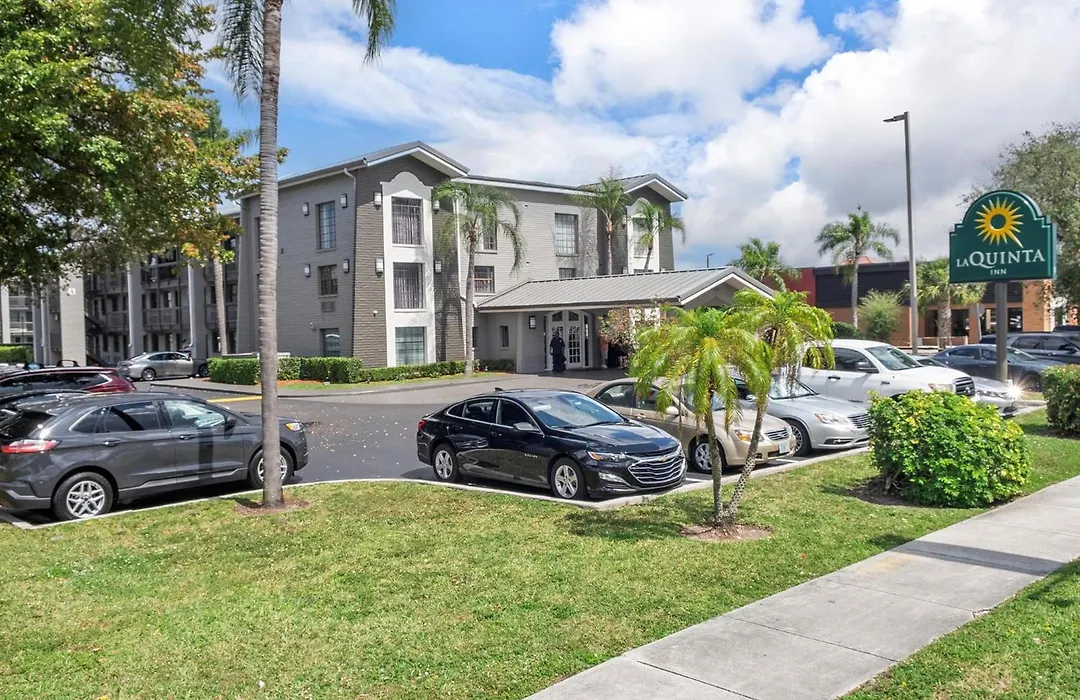 La Quinta Inn By Wyndham Miami Airport North-1