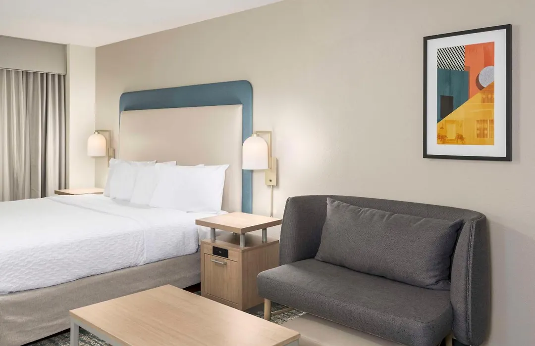 Homewood Suites Miami Airport/Blue Lagoon-1