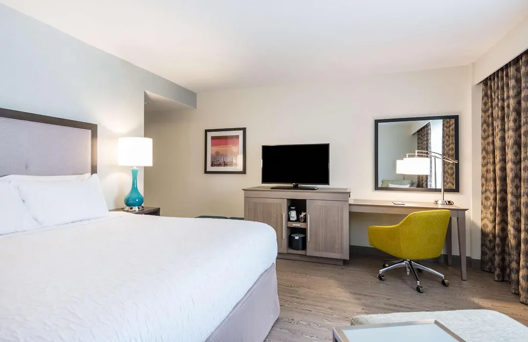 Hampton Inn & Suites Miami Wynwood Design District, Fl-1