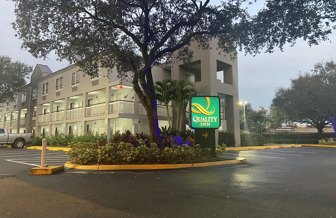 Quality Inn Miami Airport - Doral-1