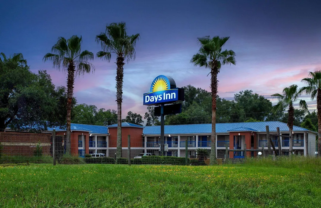 Days Inn By Wyndham Chipley-1