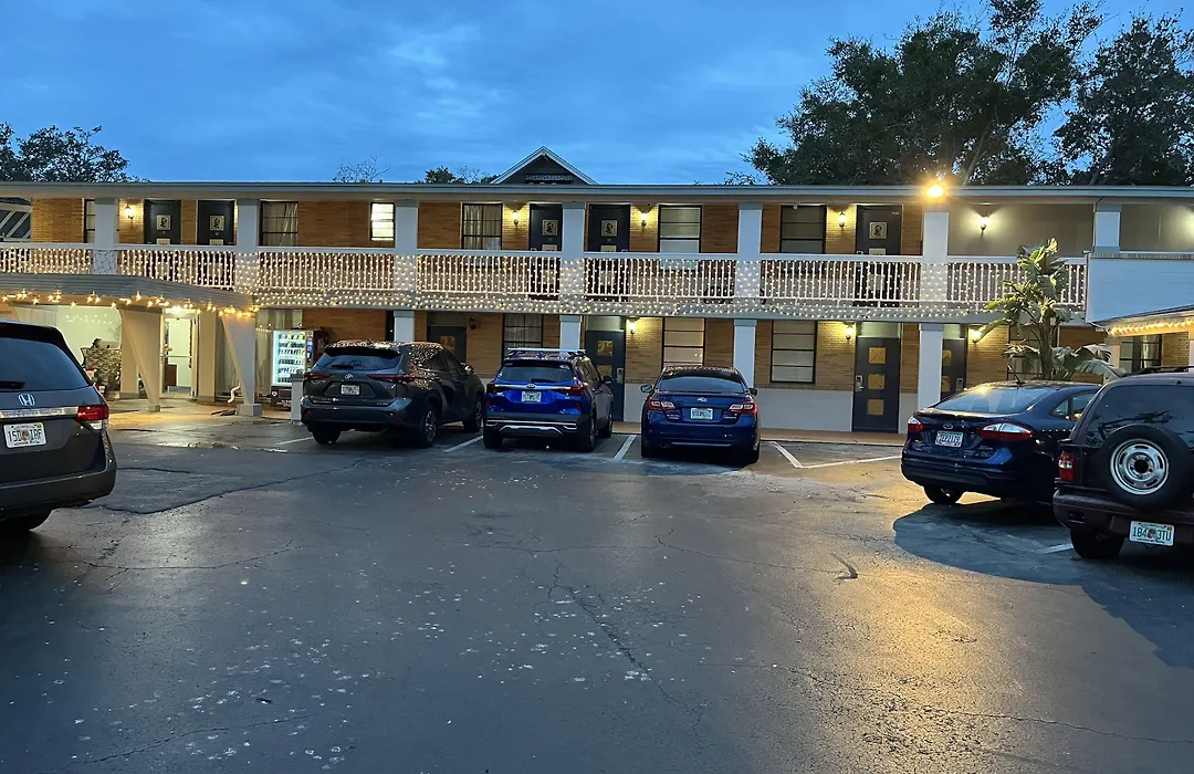 Castillo Inn-1
