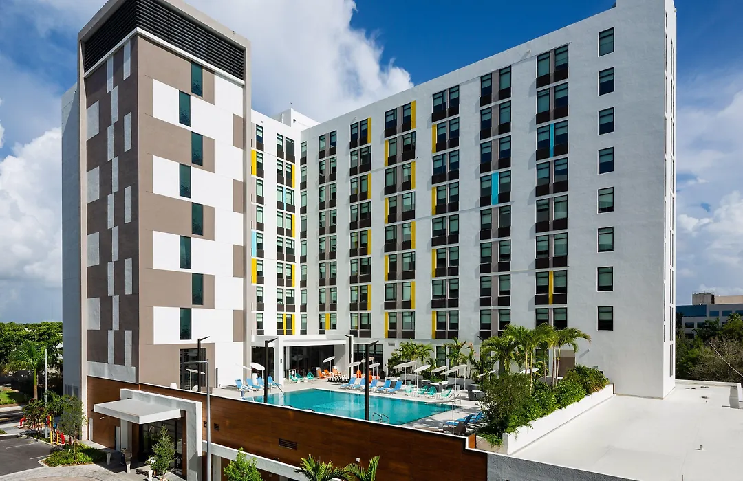 Aloft By Marriott Miami Aventura-1