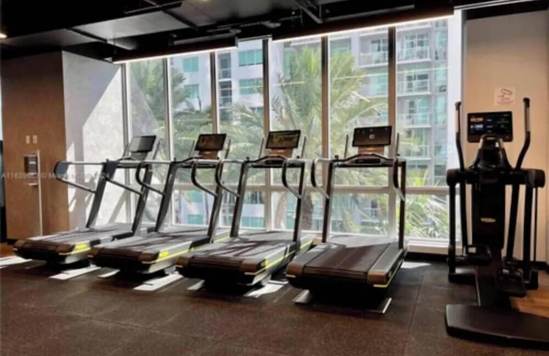 The Club At Brickell Bay Luxury Suites-1
