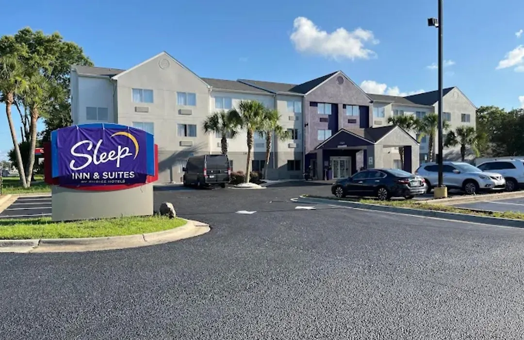 Rodeway Inn-1