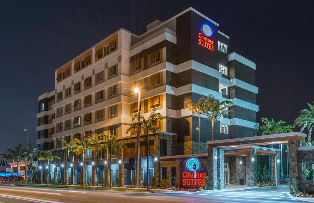 Comfort Suites Fort Lauderdale Airport & Cruise Port-1