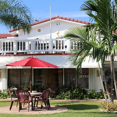Breakaway Inn Guest House-3