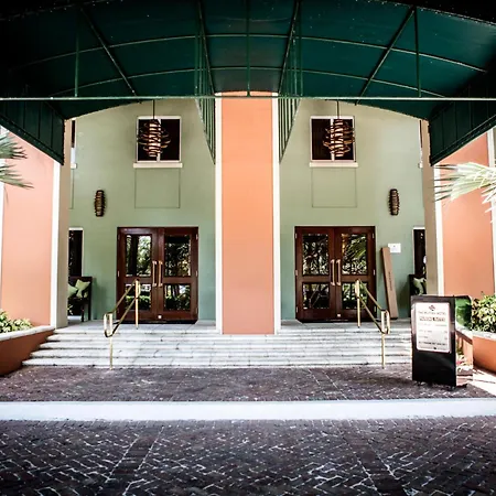 The Mutiny Luxury Suites Hotel-3