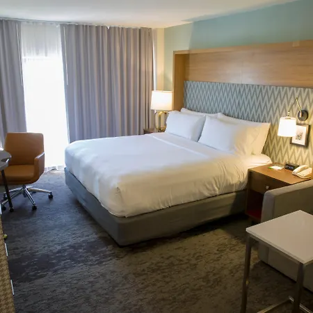 Hampton Inn Orlando-International Airport-3