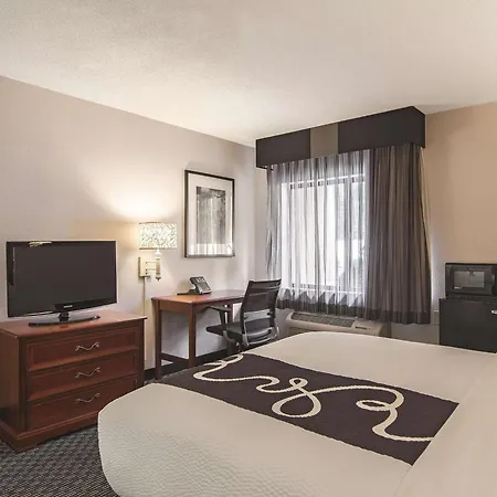 La Quinta By Wyndham Miami Airport East-3