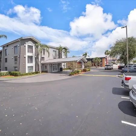 La Quinta Inn By Wyndham Miami Airport North-2