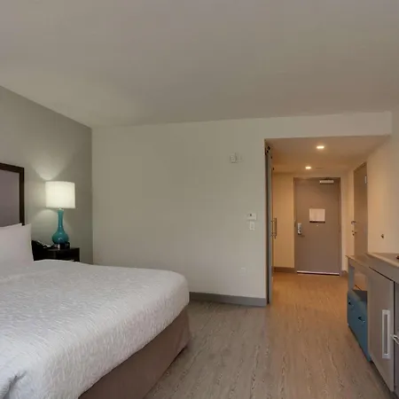 Hampton Inn & Suites Miami Wynwood Design District, Fl-3