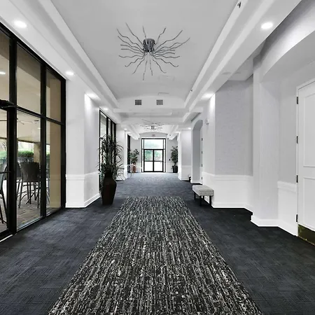 Ramada By Wyndham Jacksonville I-95 By Butler Blvd-2