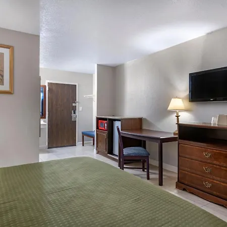 Rodeway Inn Clermont North-3