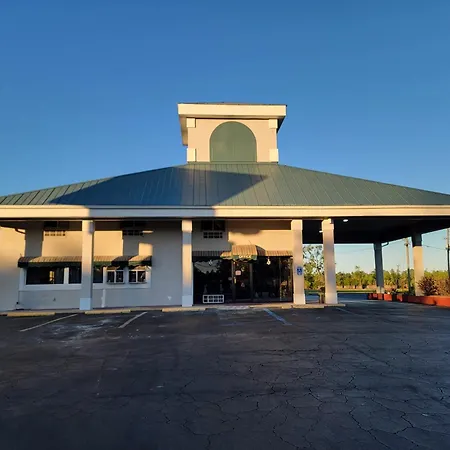 Econo Lodge-2