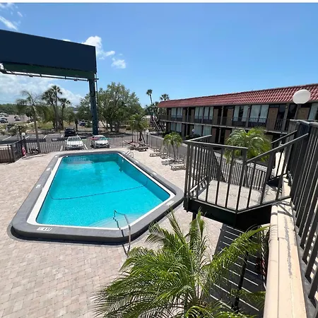 Tarpon Shores Inn-2