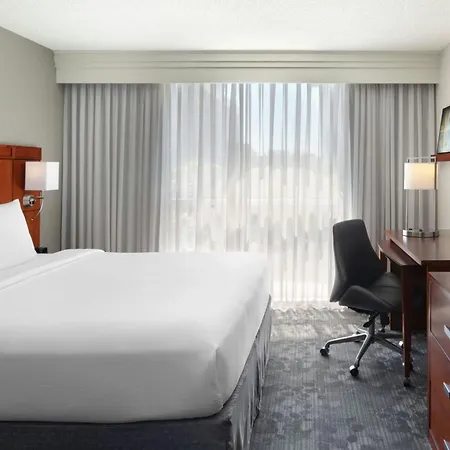 Courtyard By Marriott Miami Airport-2