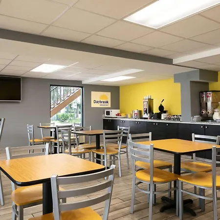 Days Inn By Wyndham Clearwater/Central-3