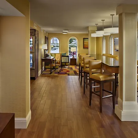 Fairfield Inn And Suites By Marriott Palm Beach-2